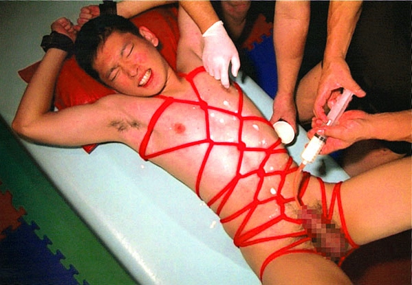 イケメンSMカテ調教 〜牛乳ションベン大噴射!〜(DVD) イケメンSMカテ調教 〜牛乳ションベン大噴射!〜(DVD)